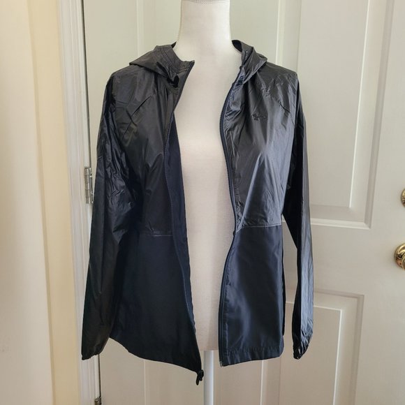 NWT Under Armour Women's Metallic Jacket Size XS - Picture 4 of 12